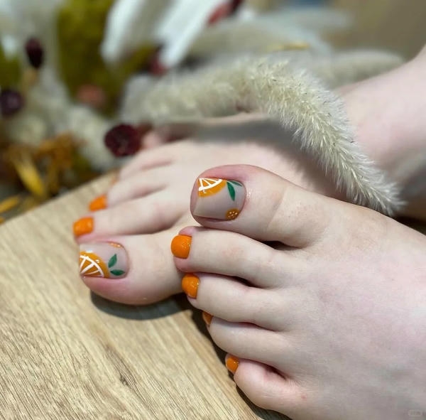 nail màu cam tinh tế
