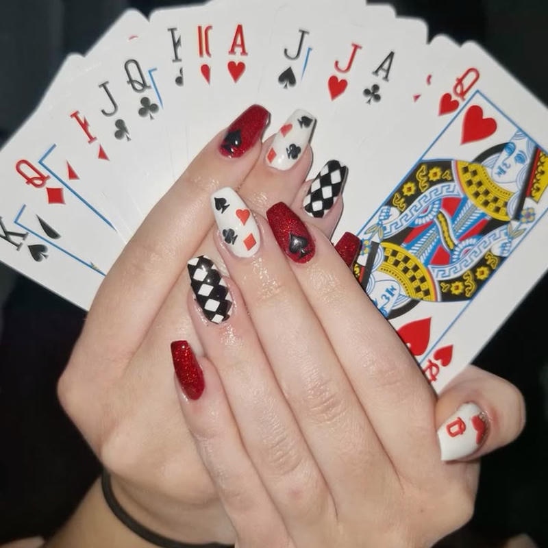 nail tay bộ bài tinh tế