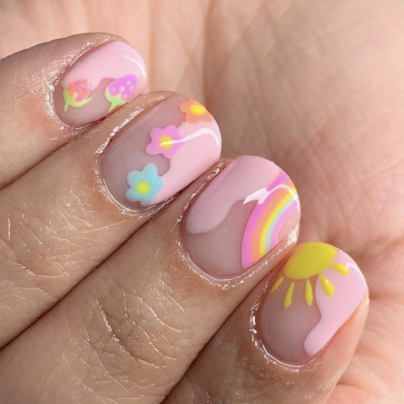 nail tay cầu vồng hợp xu hướng