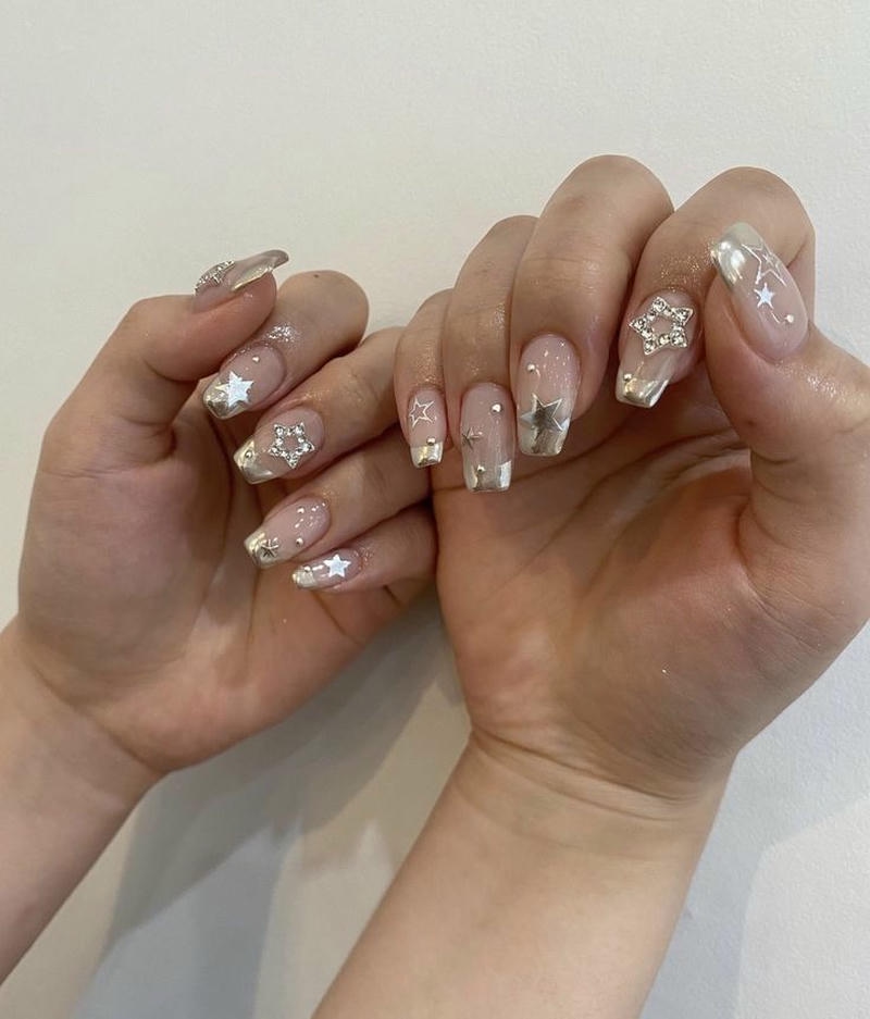 nail tay màu bạc ánh kim