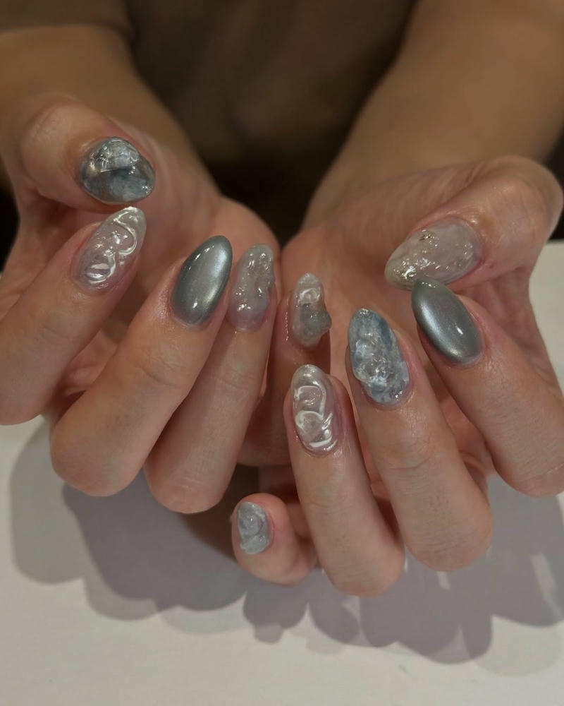 nail tay màu bạc cá tính