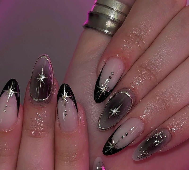 nail tay màu bạc hot trend