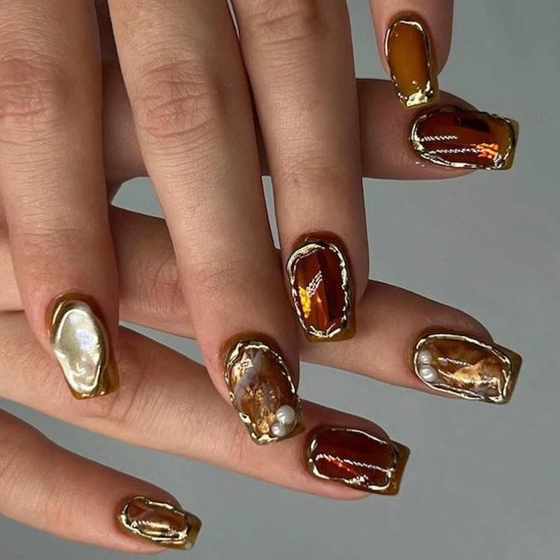 nail tay màu nâu đậm