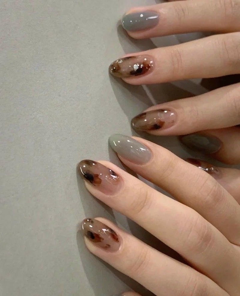 nail tay màu nâu đi tiệc