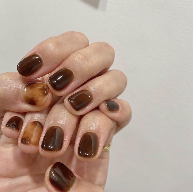 nail tay màu nâu nhạt