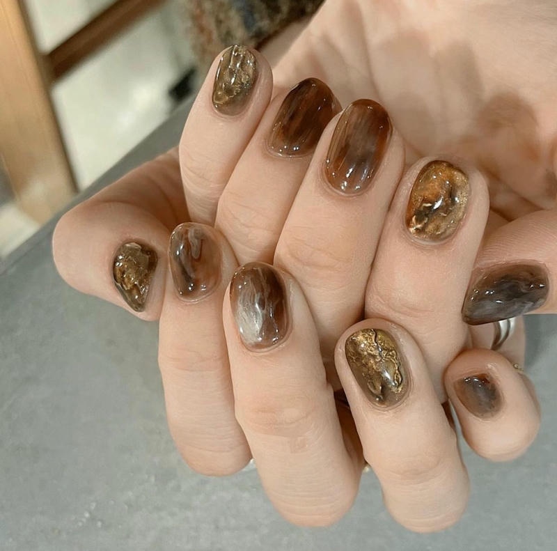 nail tay màu nâu sang chảnh