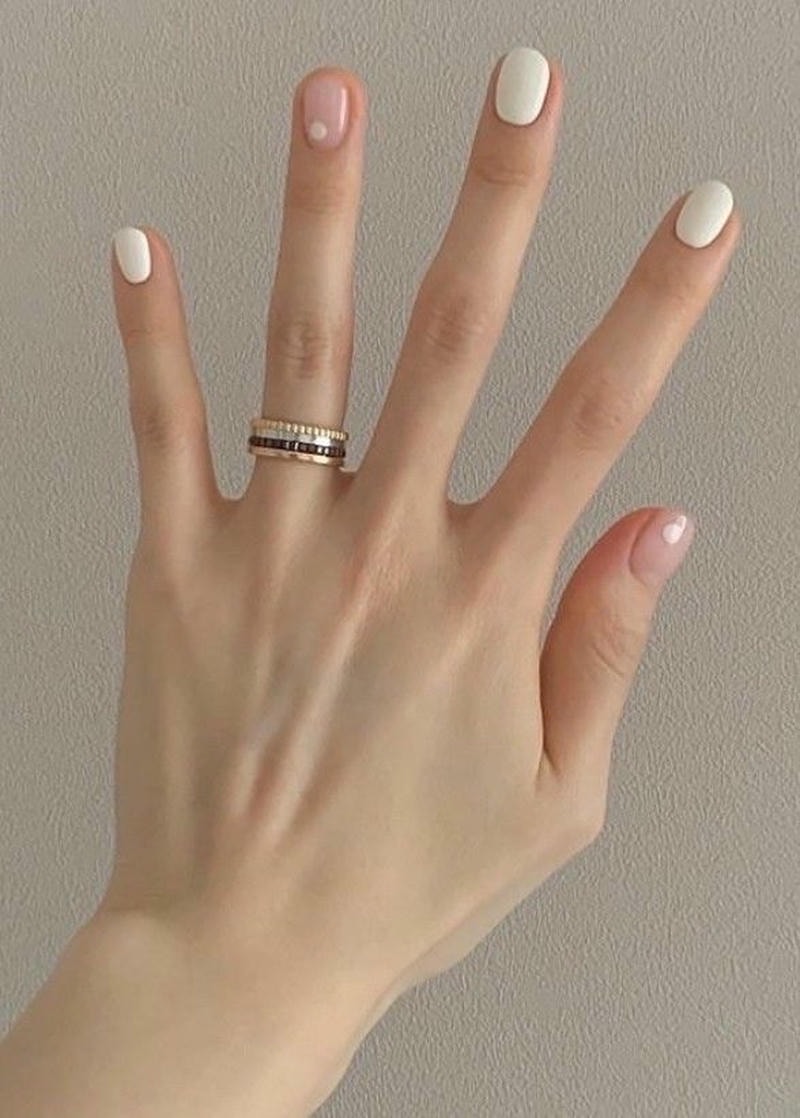 nail tay màu nude đơn sắc