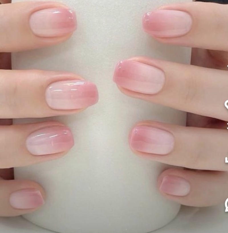 nail tay màu nude nhẹ nhàng