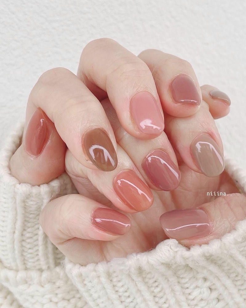 nail tay màu nude nổi bật 2025