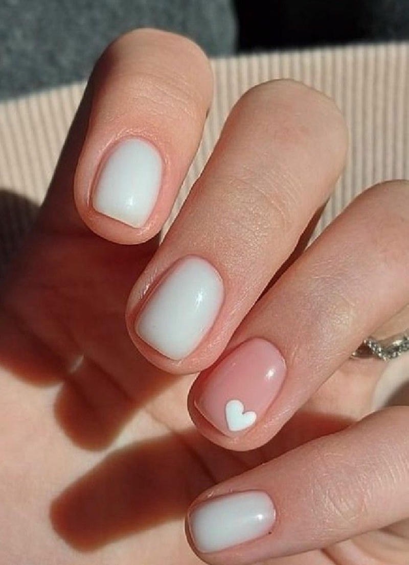 nail tay màu nude tinh tế