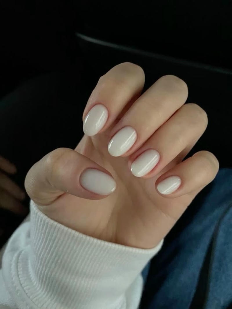nail tay màu trắng tinh tế
