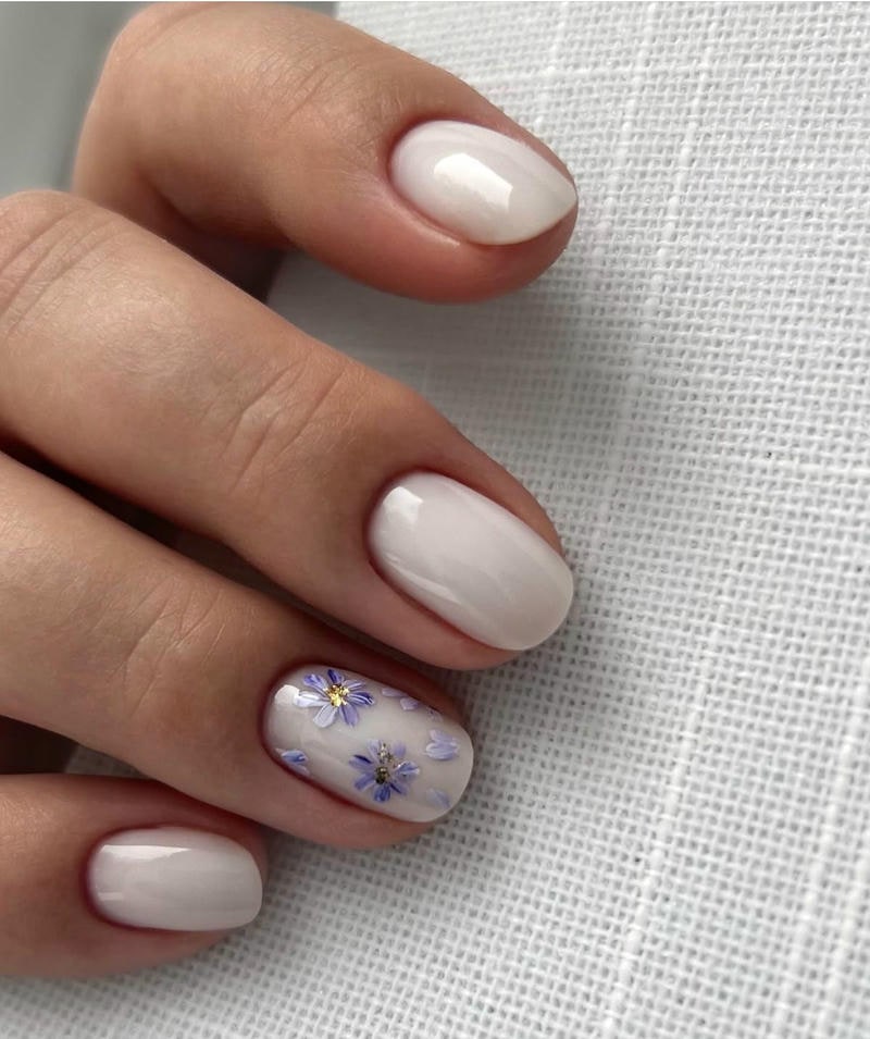 nail tay màu trắng trẻ trung