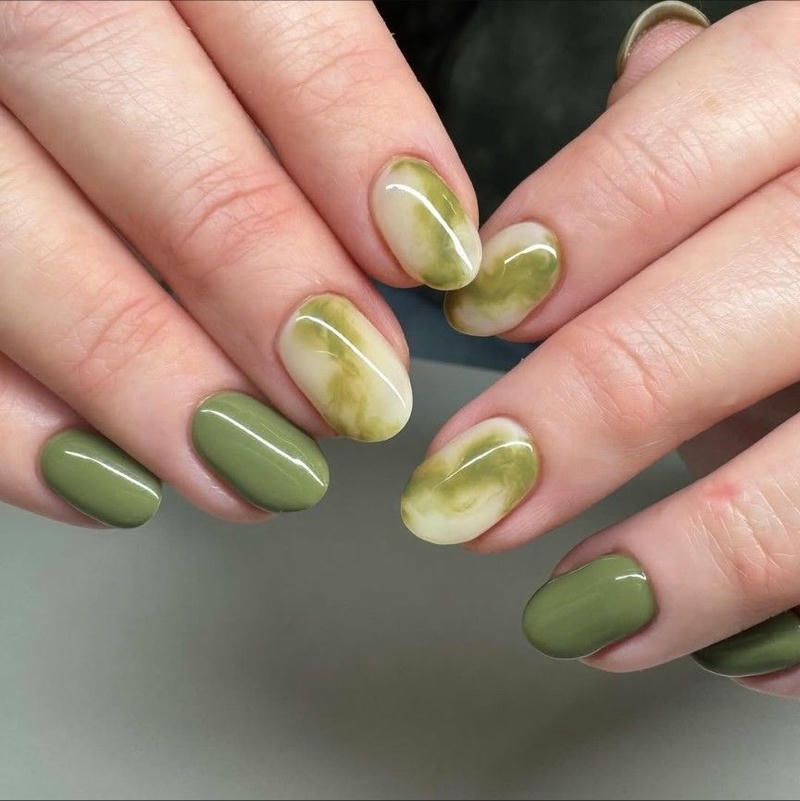 nail tay màu xanh lá đậm