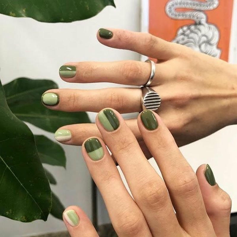 nail tay màu xanh lá pastel