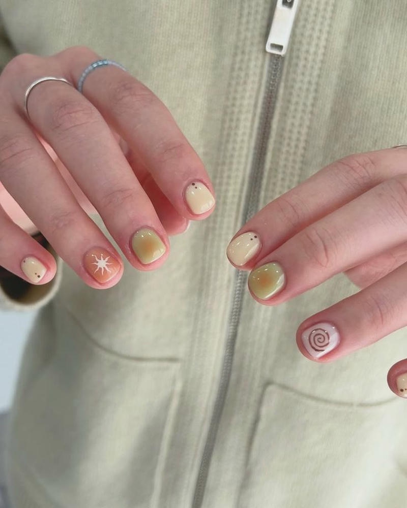 nail tay ngắn trendy 2025