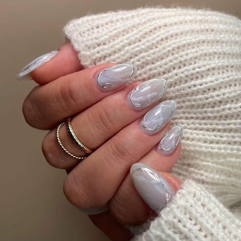 nail tay ngọc trai kèm họa tiết