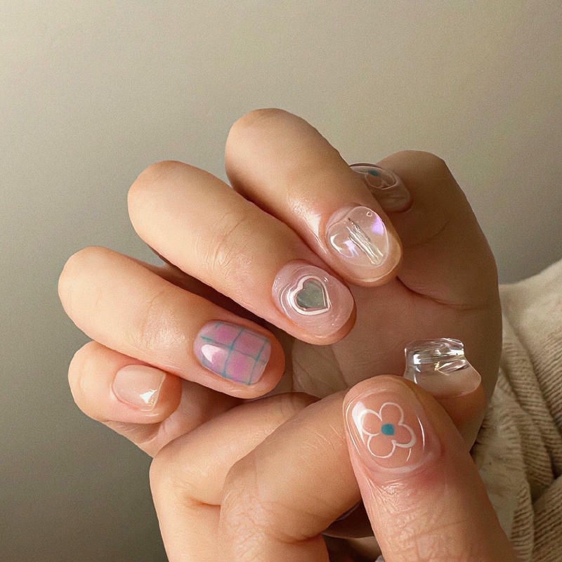 nail tay trái tim cực đẹp