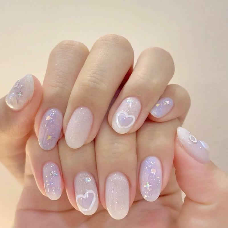 nail tay trái tim nổi bật