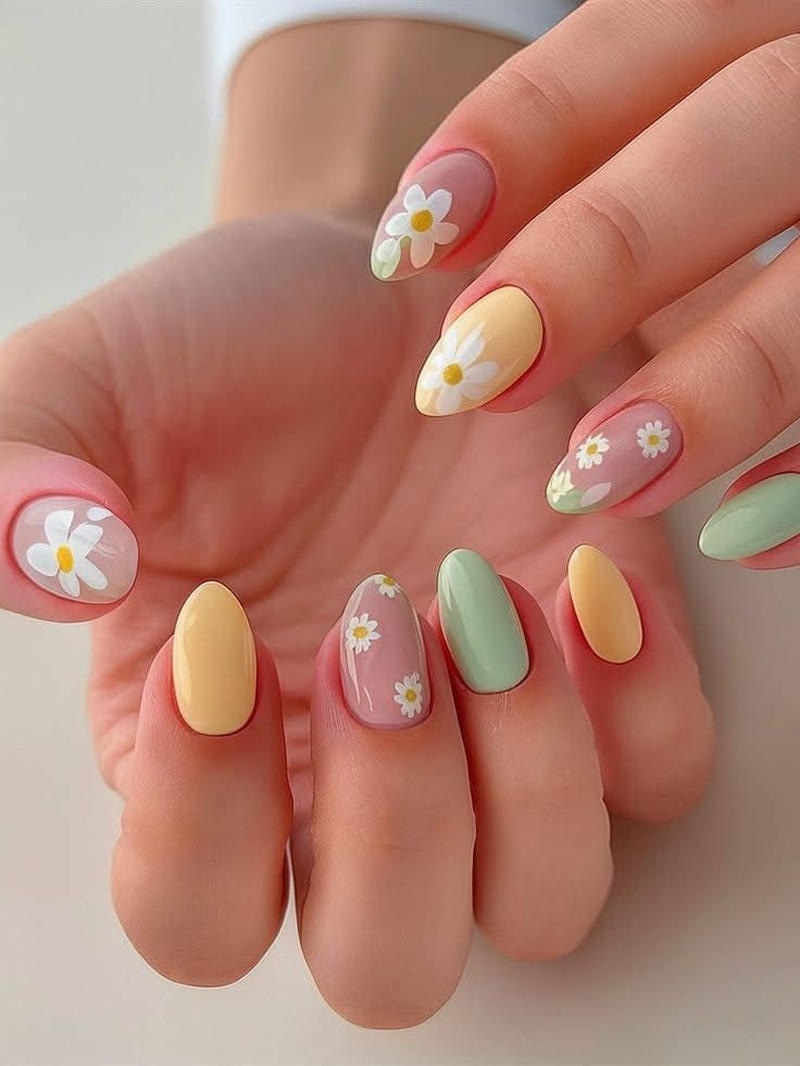nail vẽ hoa màu hồng