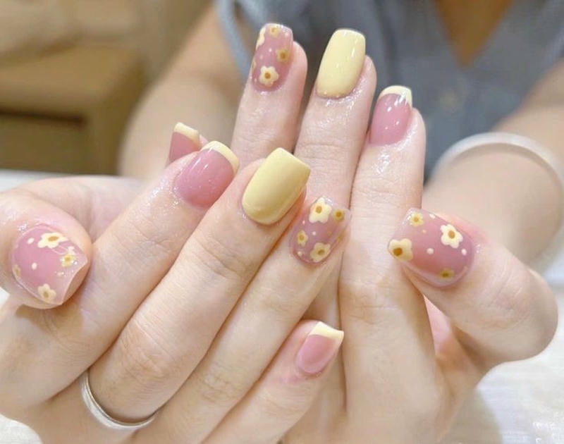 nail vẽ hoa phong cách