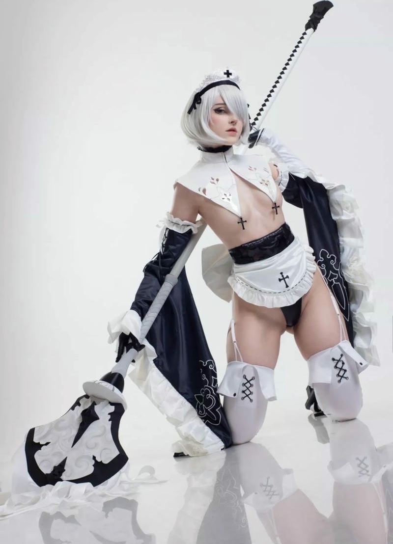 ảnh cosplay nữ tu xinh