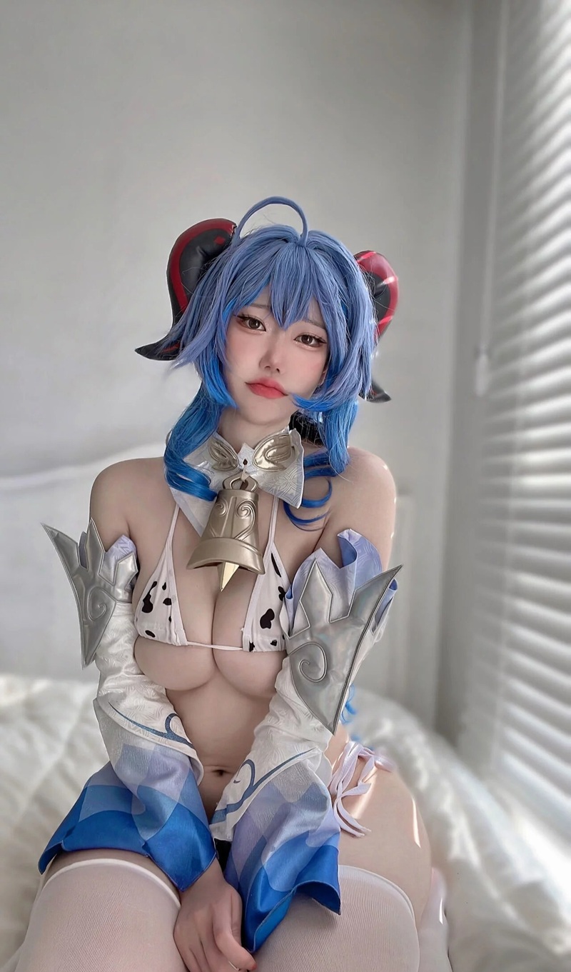 cosplay bò sữa cực múp