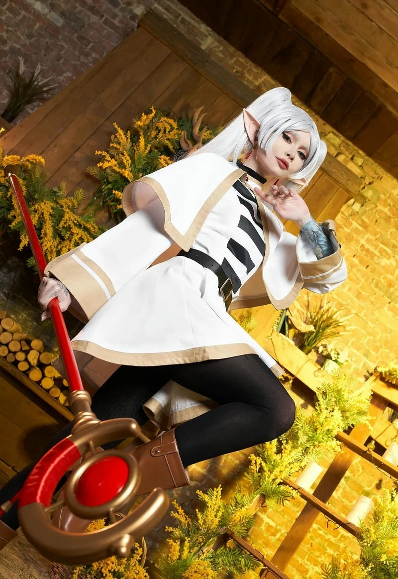 cosplay frieren hấp dẫn