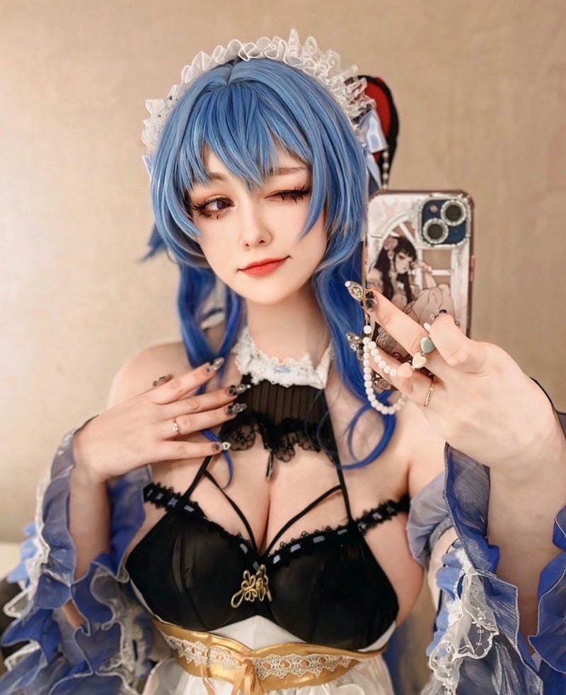 cosplay ganyu ngực khủng
