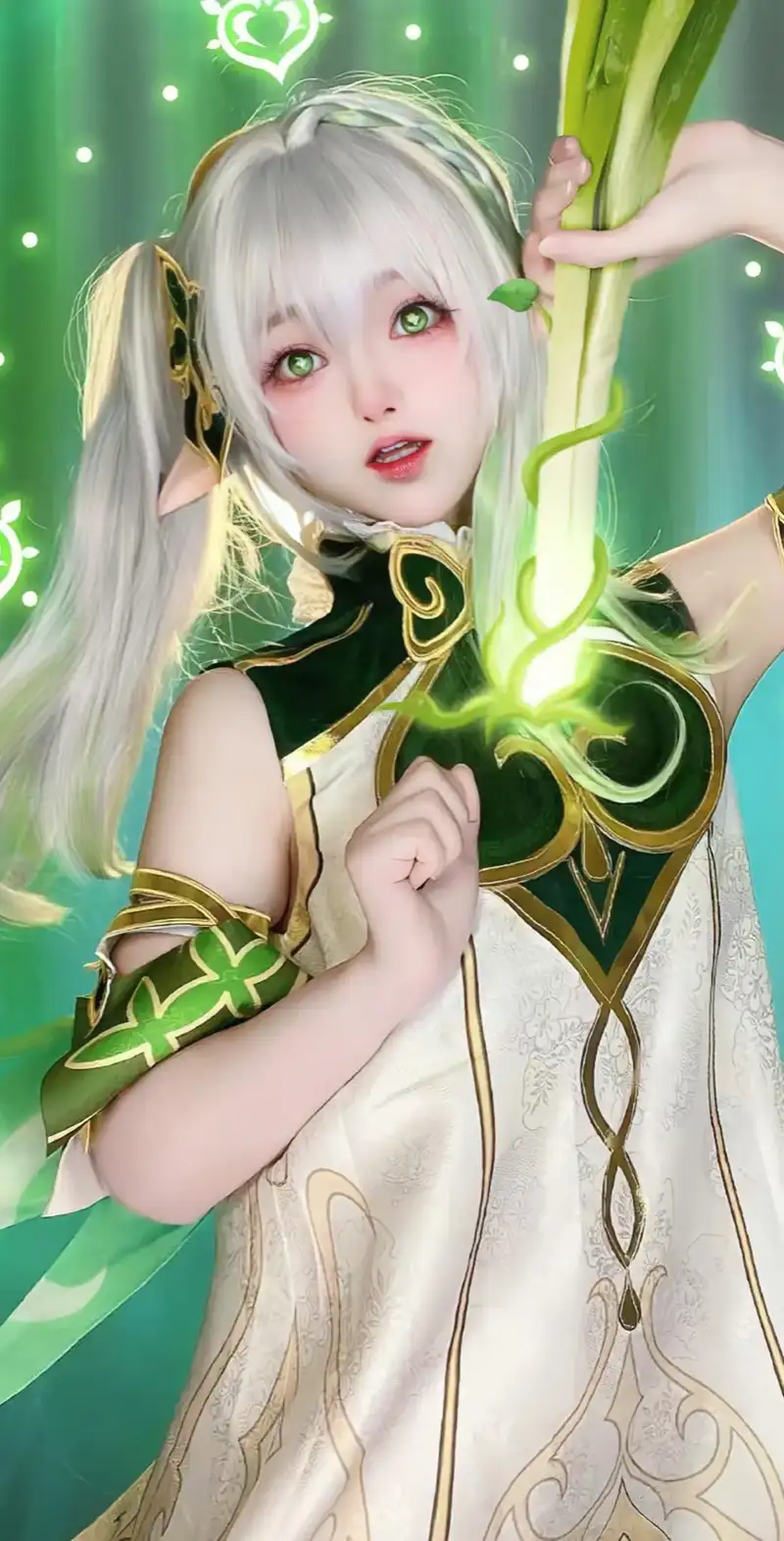 cosplay nahida ở vườn